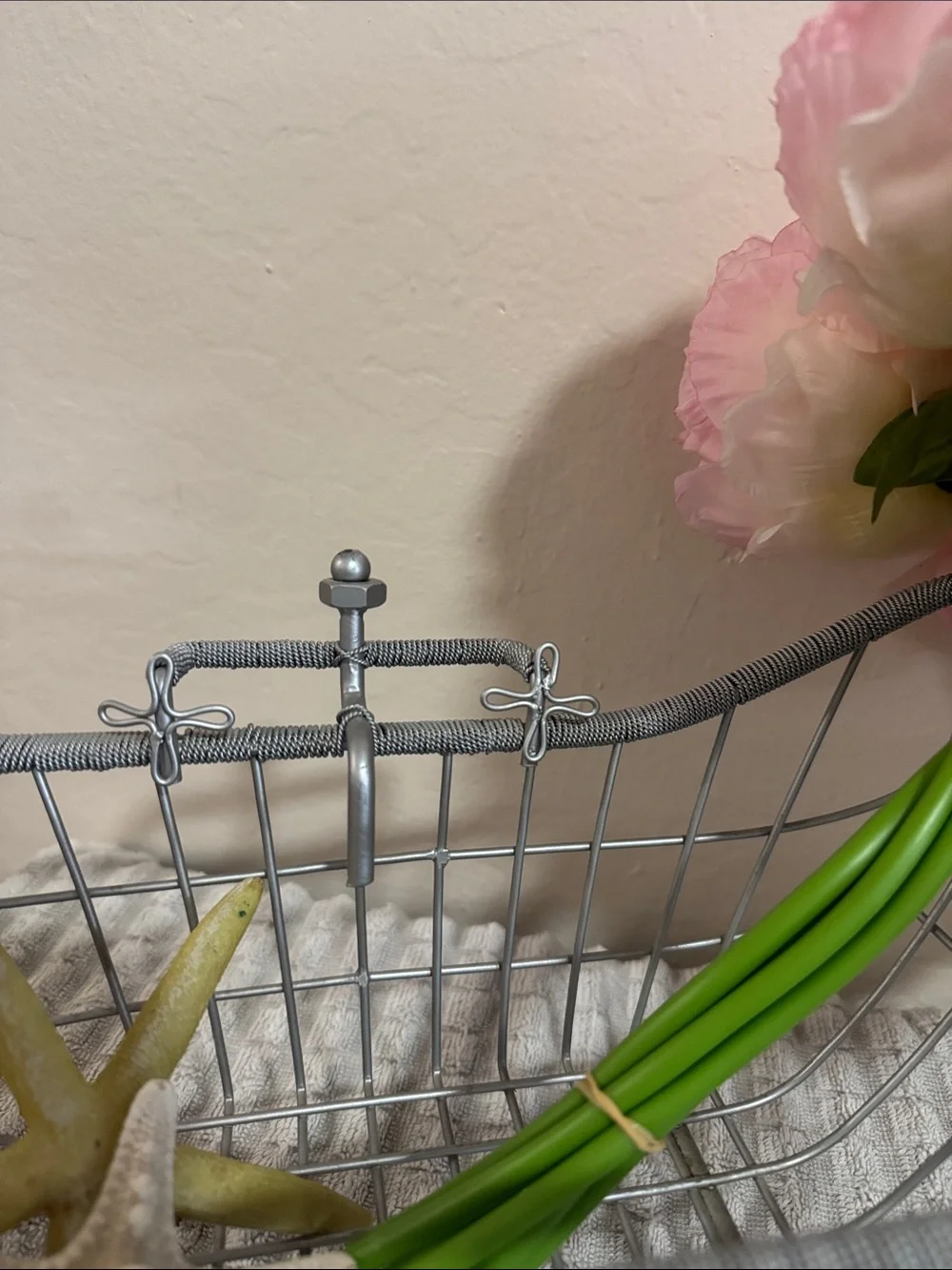 N/A chic silver